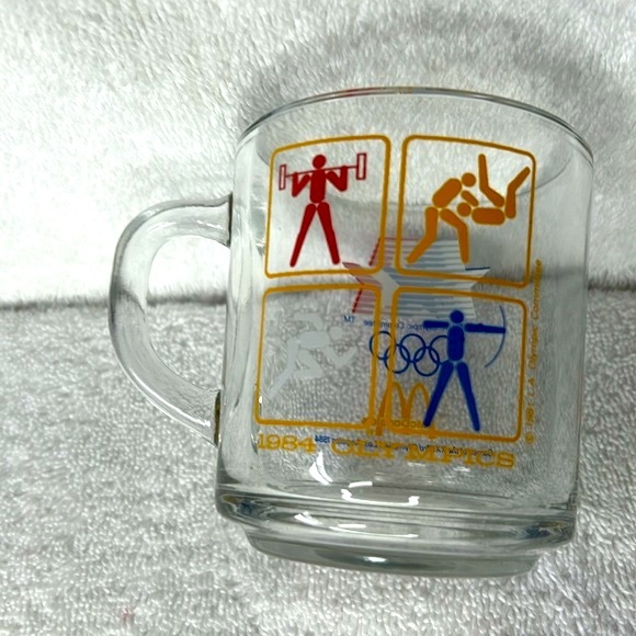 VINTAGE: 1984 OLYMPICS McDonalds cup - Picture 2 of 4